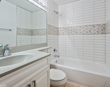 3660 N Lake Shore Drive - Photo Thumbnail 10