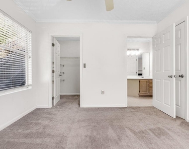 1452 Keys Crossing Drive - Photo Thumbnail 8