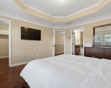 2260 Ewell Park Drive - Photo Thumbnail 13