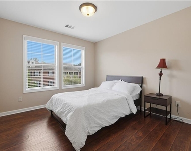 2260 Ewell Park Drive - Photo Thumbnail 18
