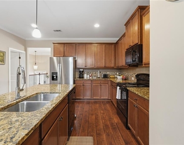 2260 Ewell Park Drive - Photo Thumbnail 7