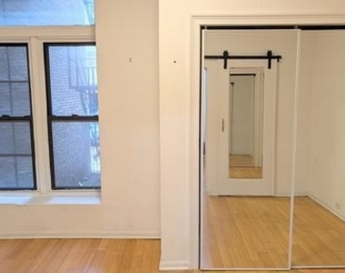 14 W Chestnut Street - Photo Thumbnail 7