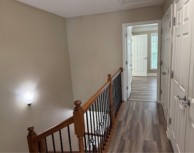 2289 Limehurst Drive Ne - Photo Thumbnail 9