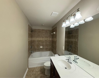2289 Limehurst Drive Ne - Photo Thumbnail 6
