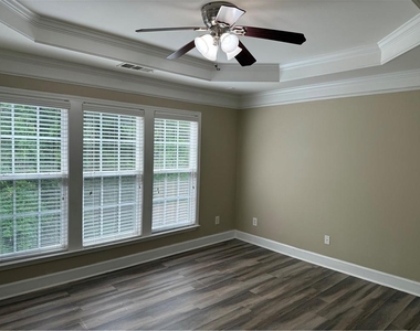 2289 Limehurst Drive Ne - Photo Thumbnail 7