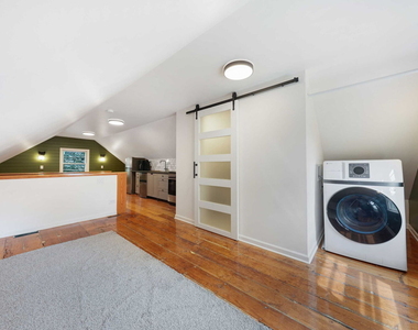 507 W Wesley Street - Photo Thumbnail 3