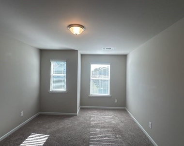 1377 Fern Ridge Court - Photo Thumbnail 15