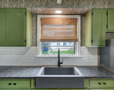 507 W Wesley Street - Photo Thumbnail 6