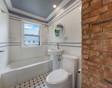 507 W Wesley Street - Photo Thumbnail 11
