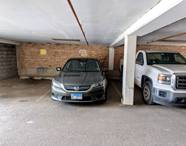 5953 N Kenmore Avenue - Photo Thumbnail 9