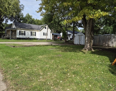 1952 Columbus Street - Photo Thumbnail 15