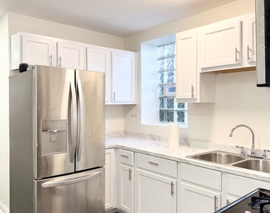 4829 S Champlain Avenue - Photo Thumbnail 7