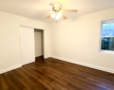 4829 S Champlain Avenue - Photo Thumbnail 9