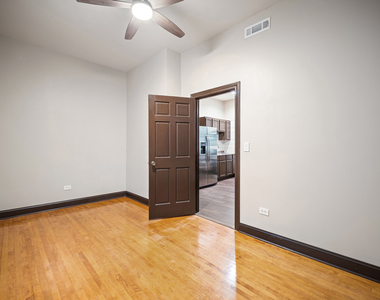 2737 W 22nd Place - Photo Thumbnail 16
