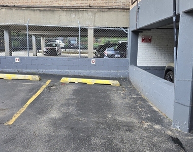 6619 N Sheridan Road - Photo Thumbnail 12