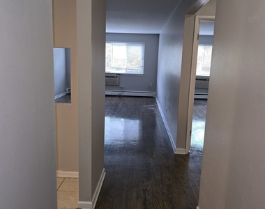 6619 N Sheridan Road - Photo Thumbnail 3