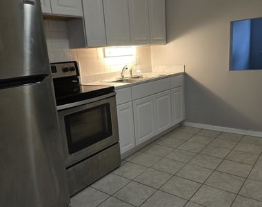 6619 N Sheridan Road - Photo Thumbnail 9