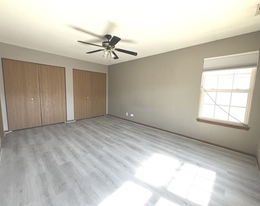 7031 S Stratton Lane - Photo Thumbnail 7