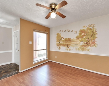 2406 Duchess Way - Photo Thumbnail 14