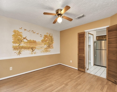 2406 Duchess Way - Photo Thumbnail 13