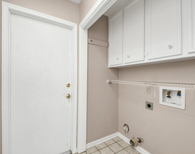 2406 Duchess Way - Photo Thumbnail 15