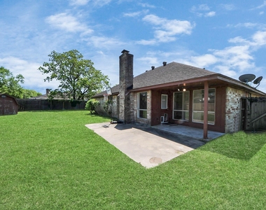 2406 Duchess Way - Photo Thumbnail 10