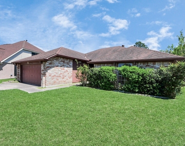 2406 Duchess Way - Photo Thumbnail 6
