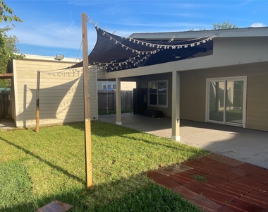 2710 Sockeye Drive - Photo Thumbnail 18