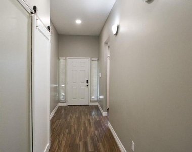 2710 Sockeye Drive - Photo Thumbnail 2