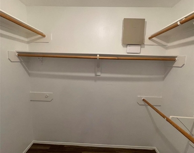 2710 Sockeye Drive - Photo Thumbnail 11