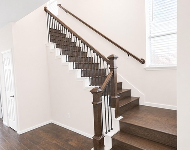 98 W Knightsbridge Drive - Photo Thumbnail 19
