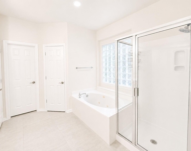 98 W Knightsbridge Drive - Photo Thumbnail 17