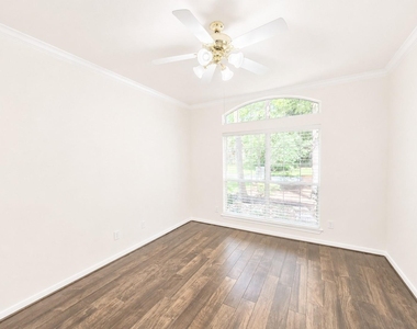 98 W Knightsbridge Drive - Photo Thumbnail 12