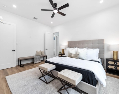 327 N Nagle Street - Photo Thumbnail 24