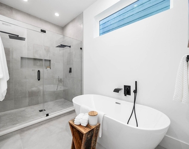 327 N Nagle Street - Photo Thumbnail 29