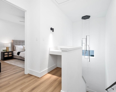 327 N Nagle Street - Photo Thumbnail 25
