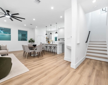 327 N Nagle Street - Photo Thumbnail 20
