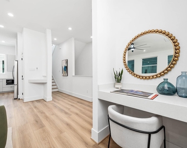 327 N Nagle Street - Photo Thumbnail 19