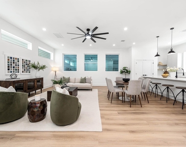 327 N Nagle Street - Photo Thumbnail 18