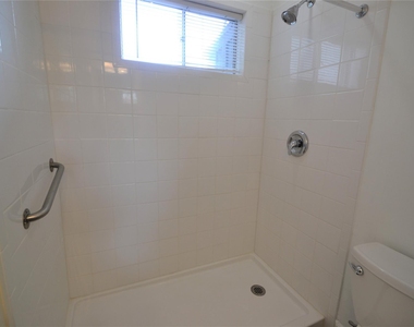 2414 Morse Street - Photo Thumbnail 6