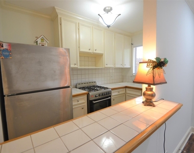 2414 Morse Street - Photo Thumbnail 3