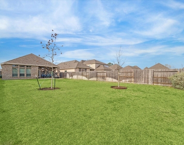 16326 Silver Emperor Street - Photo Thumbnail 29