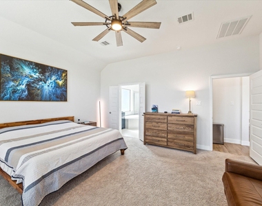 16326 Silver Emperor Street - Photo Thumbnail 15