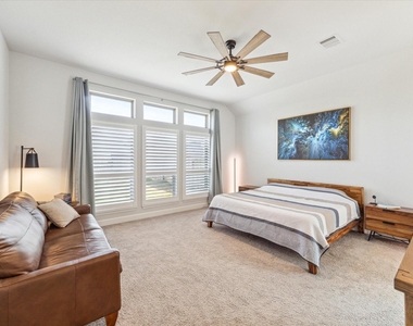 16326 Silver Emperor Street - Photo Thumbnail 14