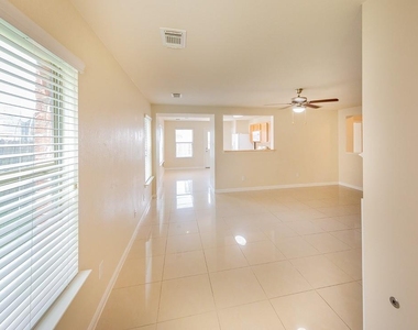 29235 Legends Hill Drive - Photo Thumbnail 2