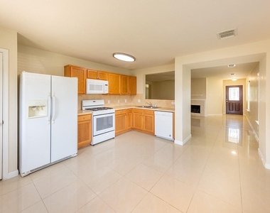 29235 Legends Hill Drive - Photo Thumbnail 7