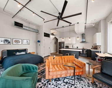 705 Main St Nw - Photo Thumbnail 3