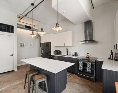 705 Main St Nw - Photo Thumbnail 8