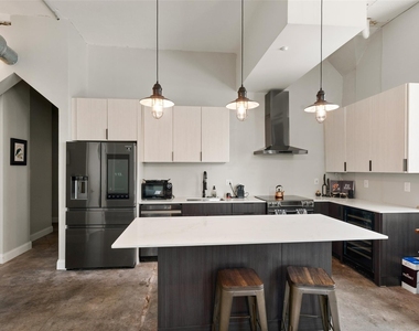 705 Main St Nw - Photo Thumbnail 9