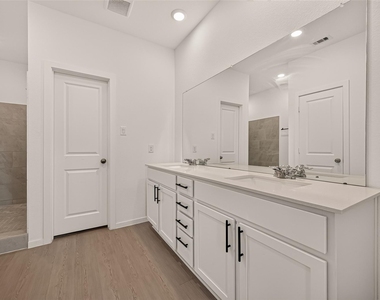 26615 Coast Redwood Drive - Photo Thumbnail 15